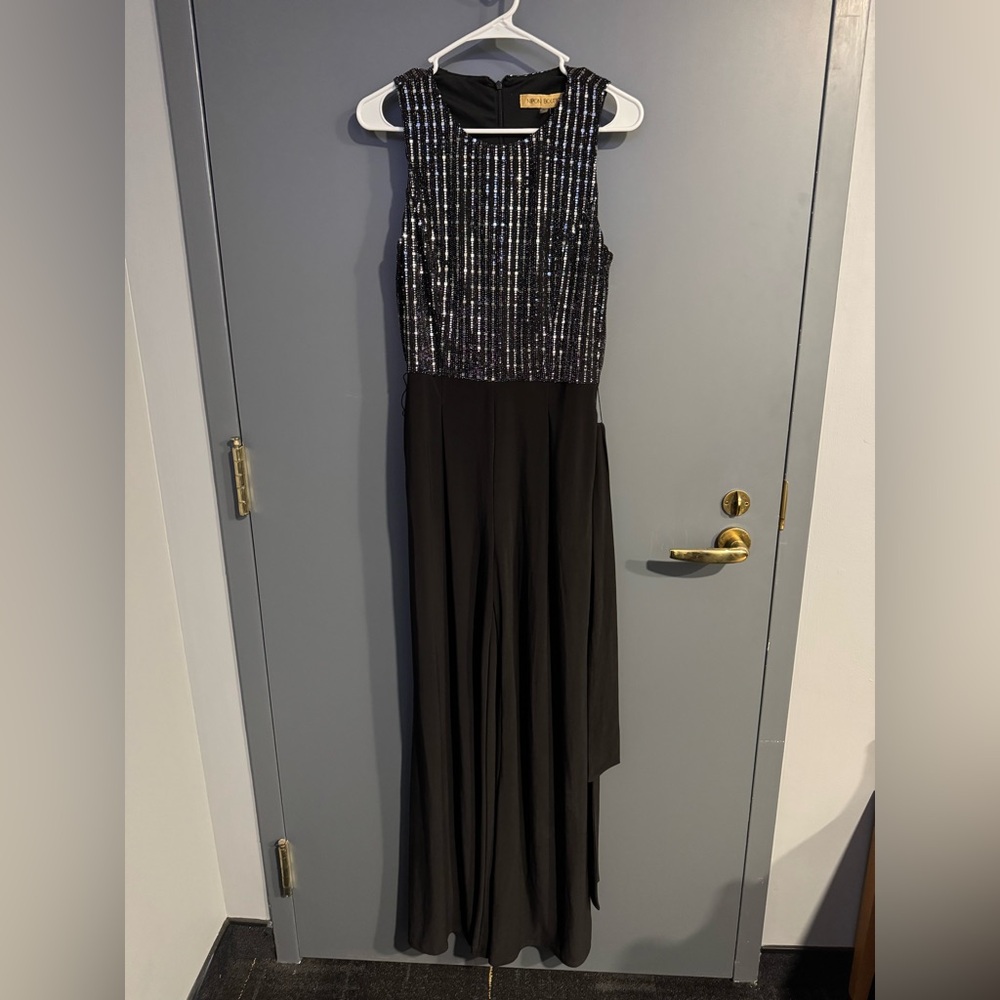 NWT Black and Silver Sleeveless Nipon Boutique Jumpsuit Women’s Size 6